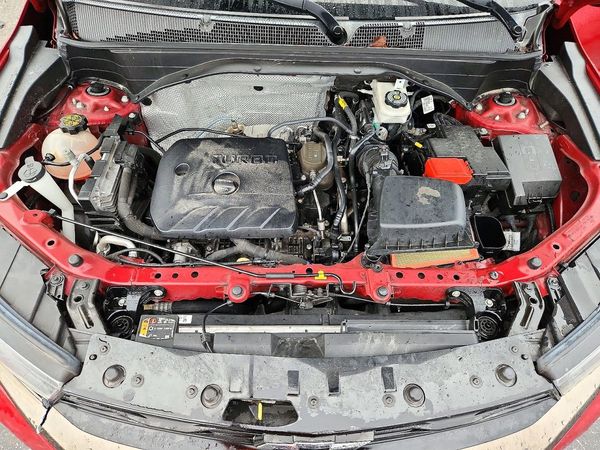 2021 CHEVROLET TRAILBLAZE RS — Engine bay
