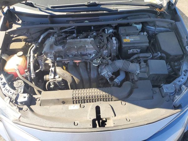 2020 TOYOTA COROLLA LE — Engine bay