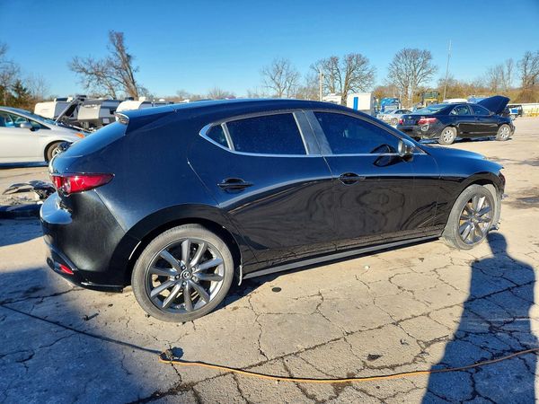 2019 MAZDA 3
