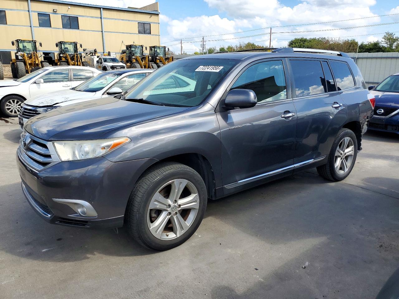 2013 TOYOTA HIGHLANDER Base/Hybrid — Front 3/4