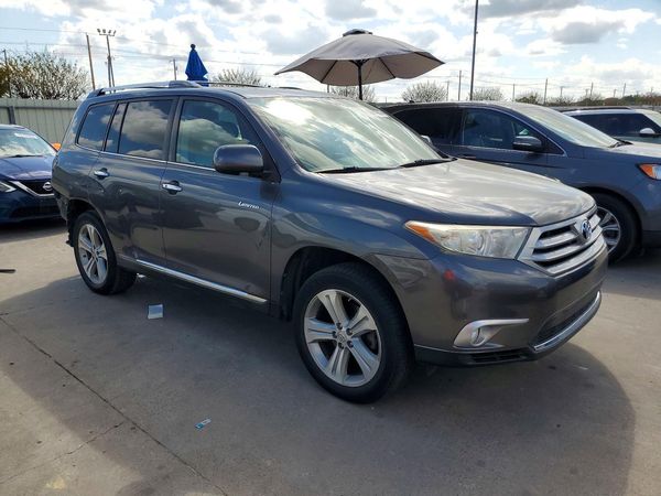 2013 TOYOTA HIGHLANDER Base/Hybrid — Passenger 3/4