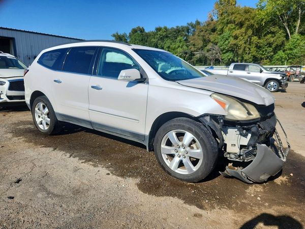 2016 CHEVROLET TRAVERSE LTZ — Passenger 3/4