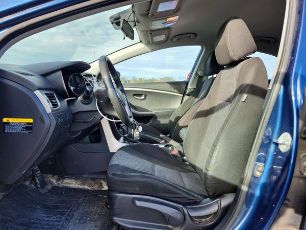 2016 HYUNDAI ELANTRA GL(Middle-low grade) — DENT