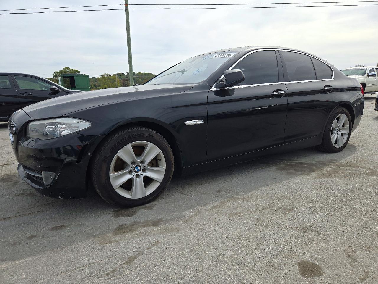 2013 BMW 528 — Front 3/4