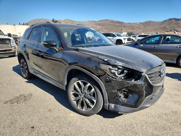2016 MAZDA CX-5 Grand Touring/GT — Passenger 3/4