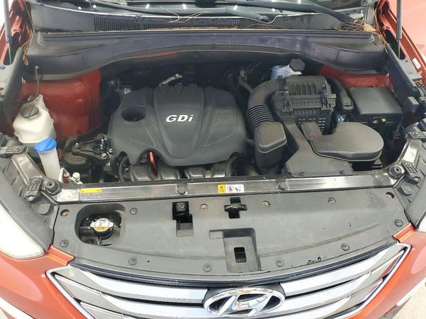 2016 HYUNDAI SANTA FE — Engine bay