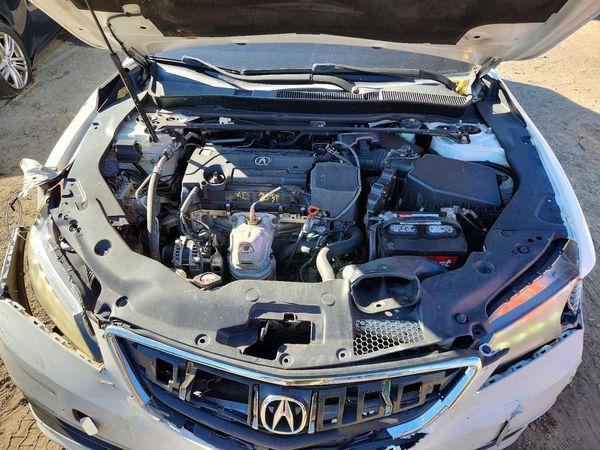 2015 ACURA TLX TECH — Engine bay