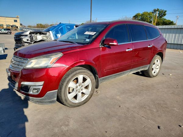 2016 CHEVROLET TRAVERSE 1LT — Front 3/4
