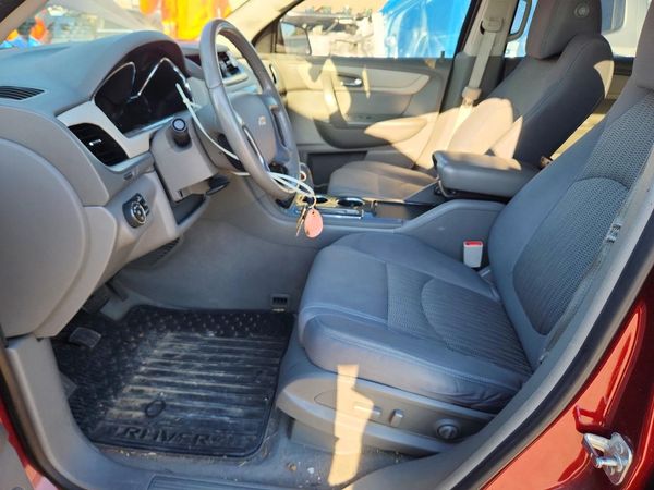 2016 CHEVROLET TRAVERSE 1LT — DENT