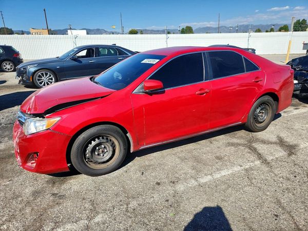 2014 TOYOTA CAMRY — DSFA — Front 3/4
