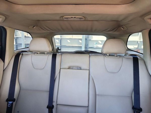 2015 VOLVO XC60 Premier (non R design) — SUVN
