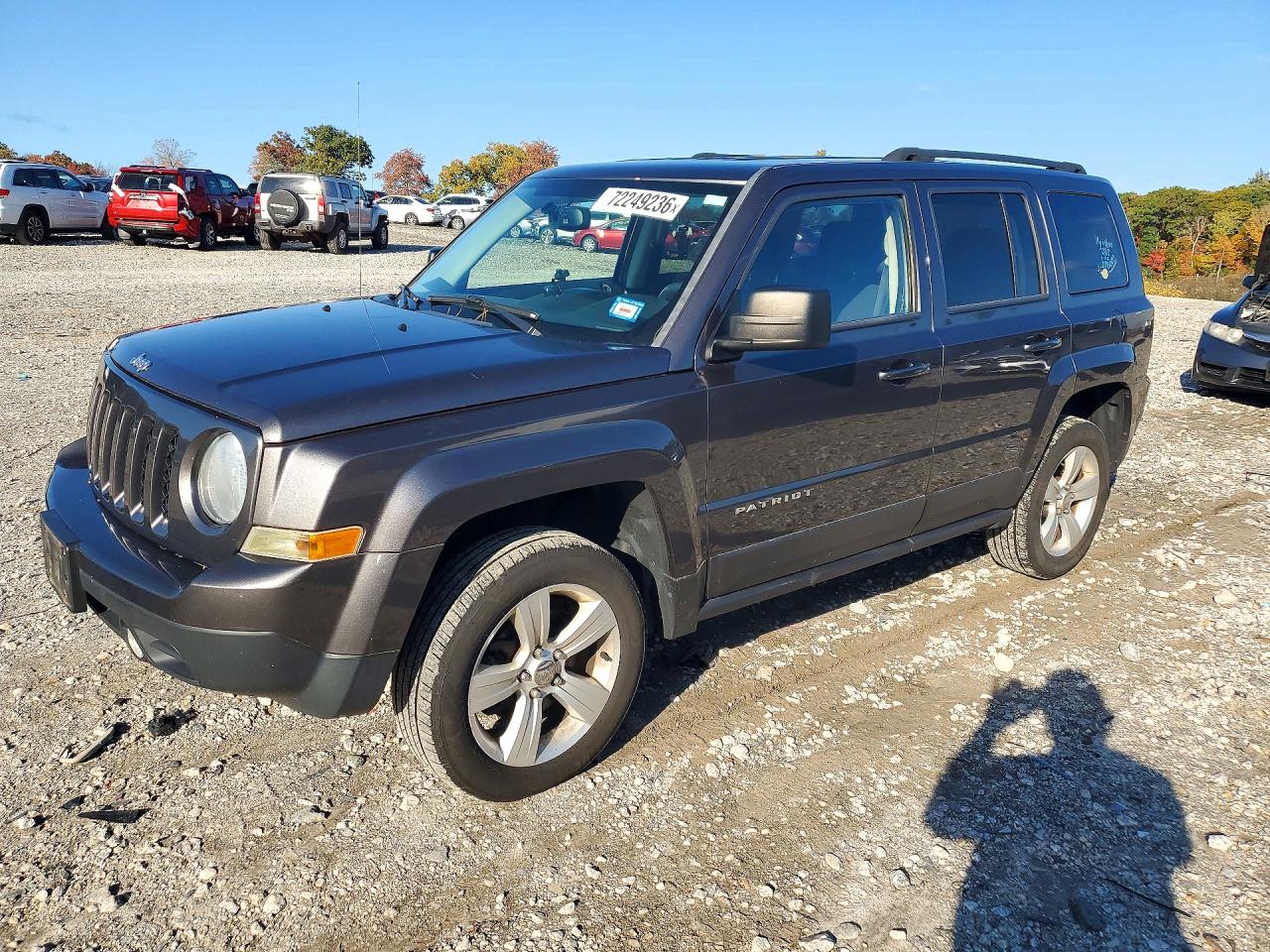 2014 JEEP PATRIOT Latitude — Front 3/4