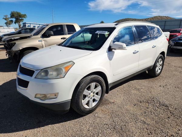 2012 CHEVROLET TRAVERSE 2LT — Front 3/4