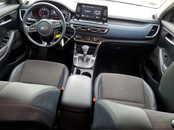 2021 KIA SELTOS S