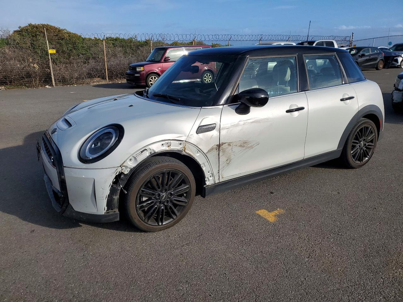 2022 MINI COOPER