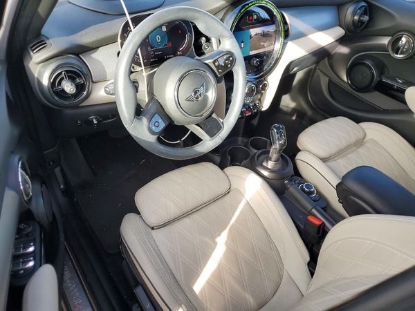 2022 MINI COOPER