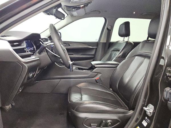 2023 JEEP GRAND CHEROKEE Limited — DENT