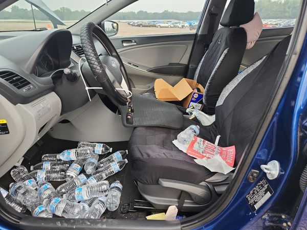 2016 HYUNDAI ACCENT GS / GLS — DENT