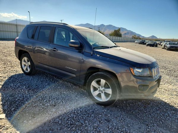 2017 JEEP COMPASS Latitude — Passenger 3/4