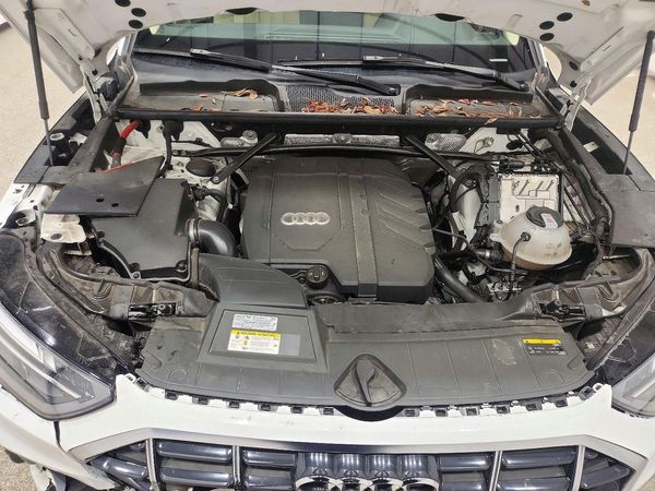 2021 AUDI Q5 quattro Premium — Engine bay
