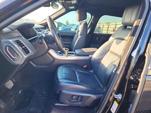 2020 LAND ROVER RANGEROVER SE — DENT
