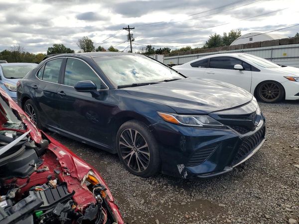 2019 TOYOTA CAMRY L/LE/SE/XLE — Passenger 3/4