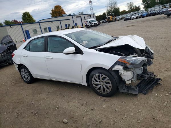 2017 TOYOTA COROLLA — Passenger 3/4