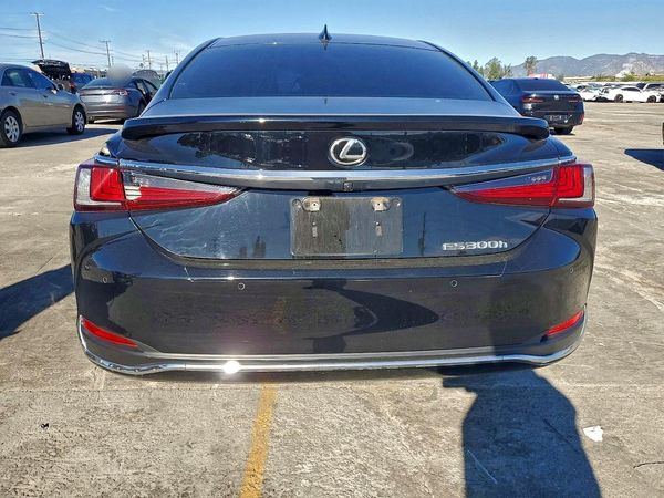 2024 LEXUS ES