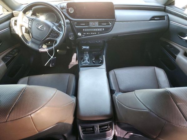 2024 LEXUS ES