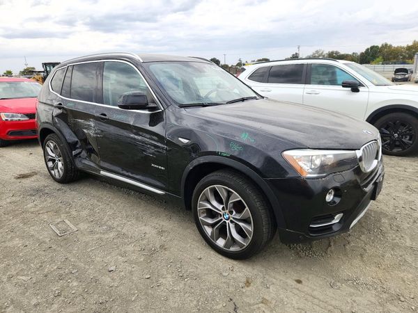 2016 BMW X3 xDrive28i — Passenger 3/4