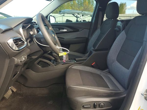 2022 CHEVROLET TRAILBLAZE LT — DENT