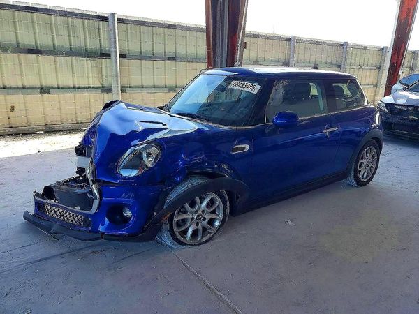 2019 MINI COOPER — Front 3/4