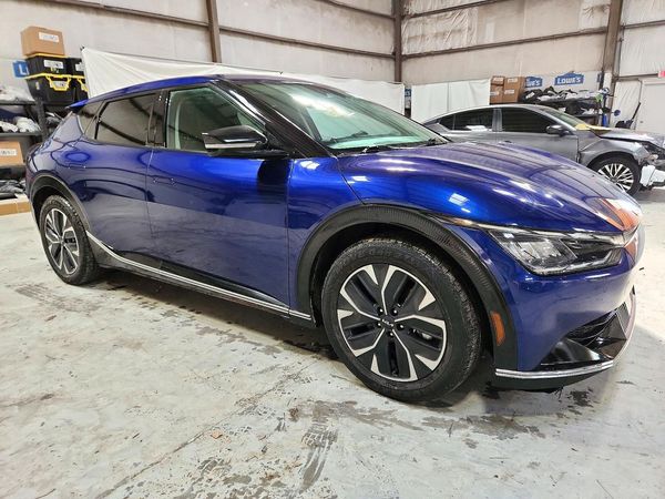 2024 KIA EV6 Light, Wind — Passenger 3/4