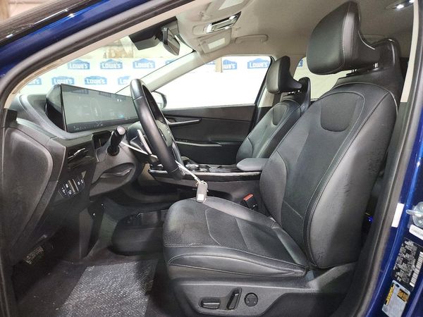 2024 KIA EV6 Light, Wind — DENT
