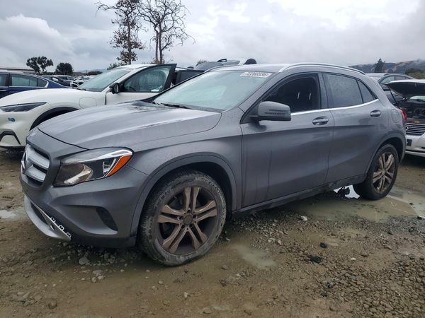 2015 MERCEDES-BENZ GLA GLA250 4-MATIC — Front 3/4