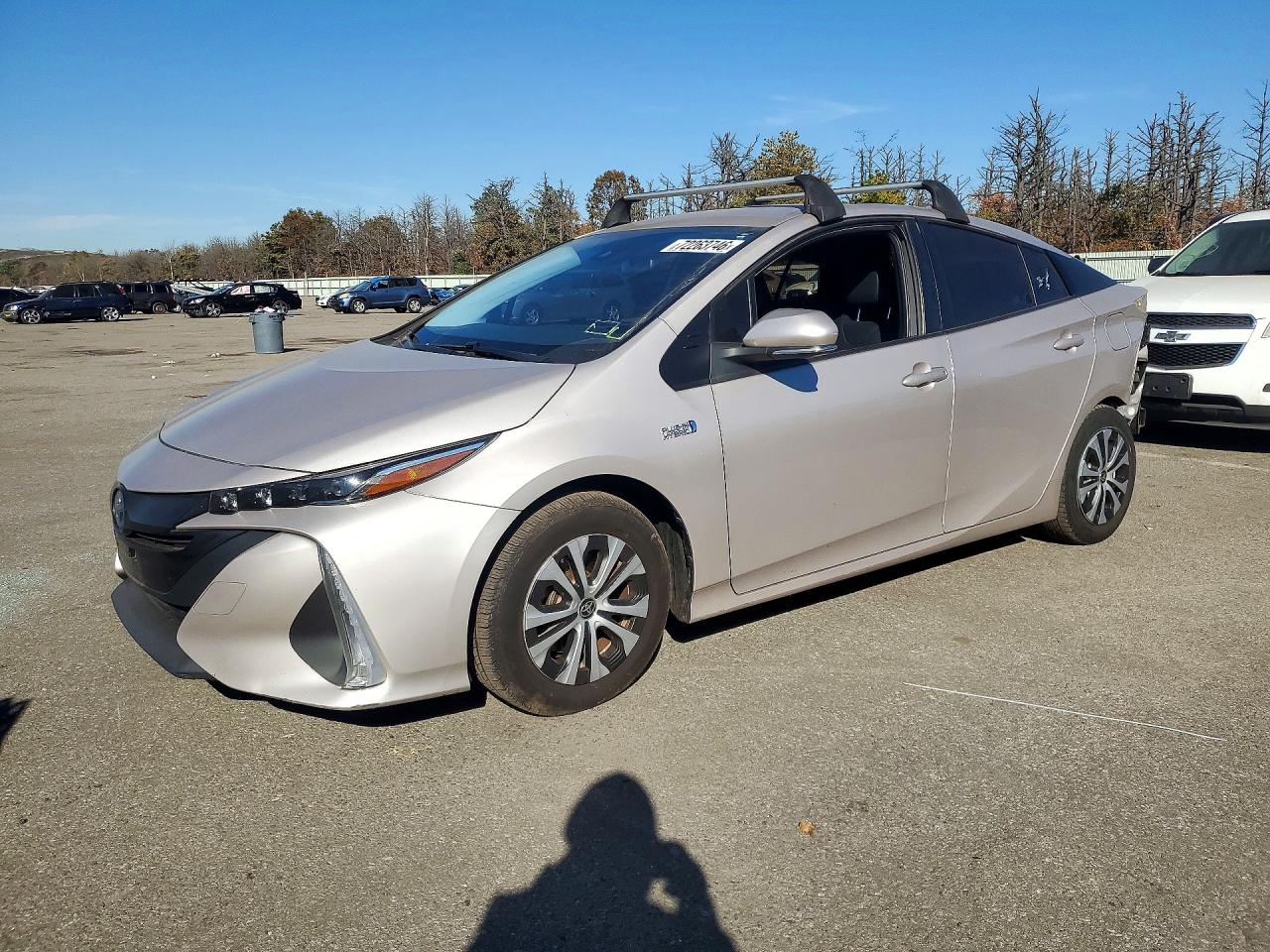 2022 TOYOTA PRIUS — Front 3/4