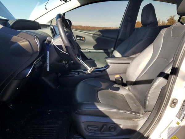 2022 TOYOTA PRIUS — DENT