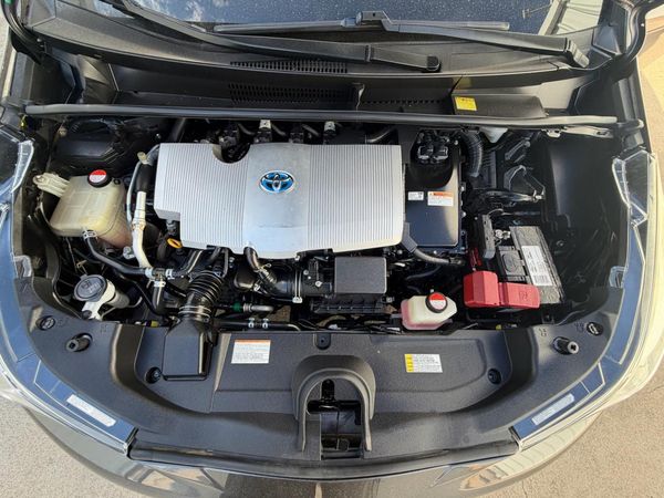 2016 TOYOTA PRIUS One/Two