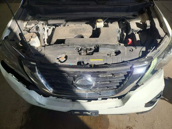 2019 NISSAN PATHFINDER — Engine bay
