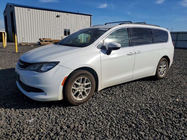 2020 CHRYSLER VOYAGER — DSFA — Front 3/4