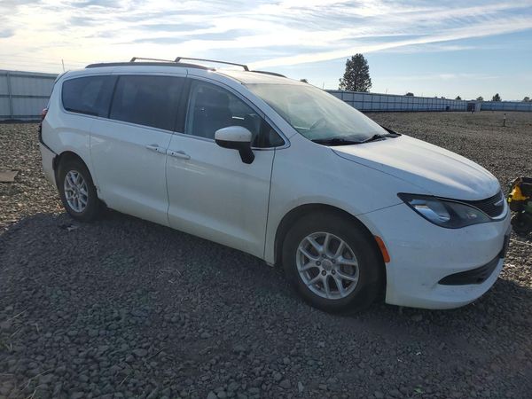 2020 CHRYSLER VOYAGER LXI — Passenger 3/4