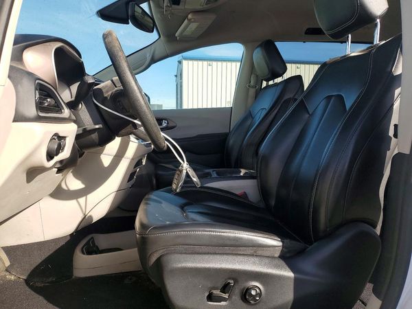 2020 CHRYSLER VOYAGER LXI — DENT