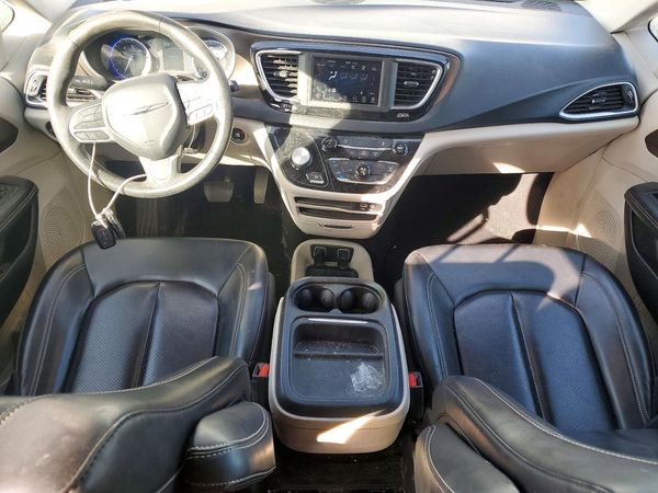 2020 CHRYSLER VOYAGER LXI — CKPT