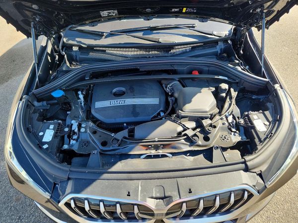 2025 BMW X1 xDrive28i — Engine bay