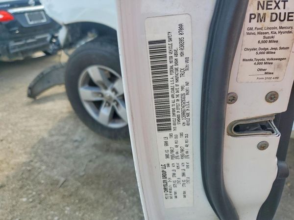 2014 RAM 1500 SLT — VINS