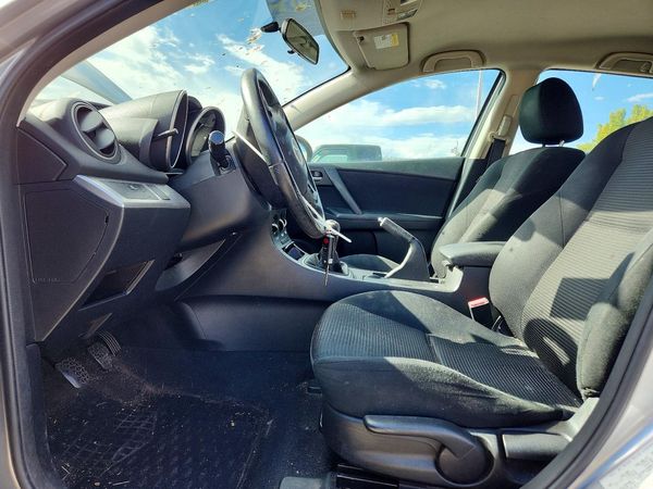 2012 MAZDA 3 Touring/GS — DENT