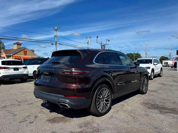 2021 PORSCHE CAYENNE