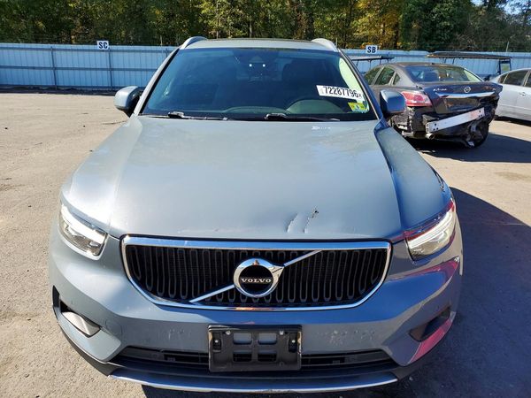 2021 VOLVO XC40 Momentum — DIRF