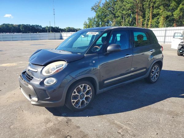 2014 FIAT 500 TREKKING — Front 3/4