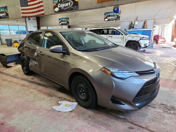 2019 TOYOTA COROLLA L/LE/SE/XLE/XSE — Passenger 3/4